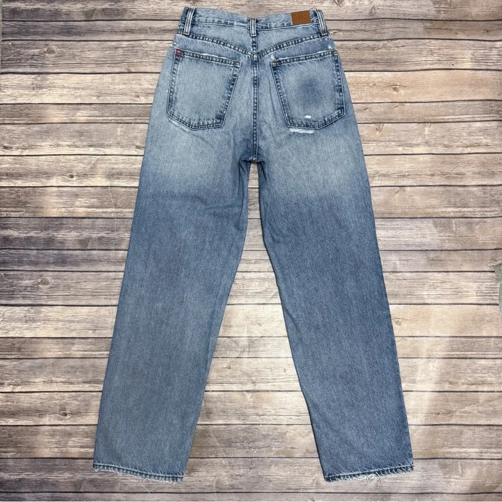 BDG Urban Outfitters Medium Wash High Rise Baggy Distressed Frayed Jeans 27